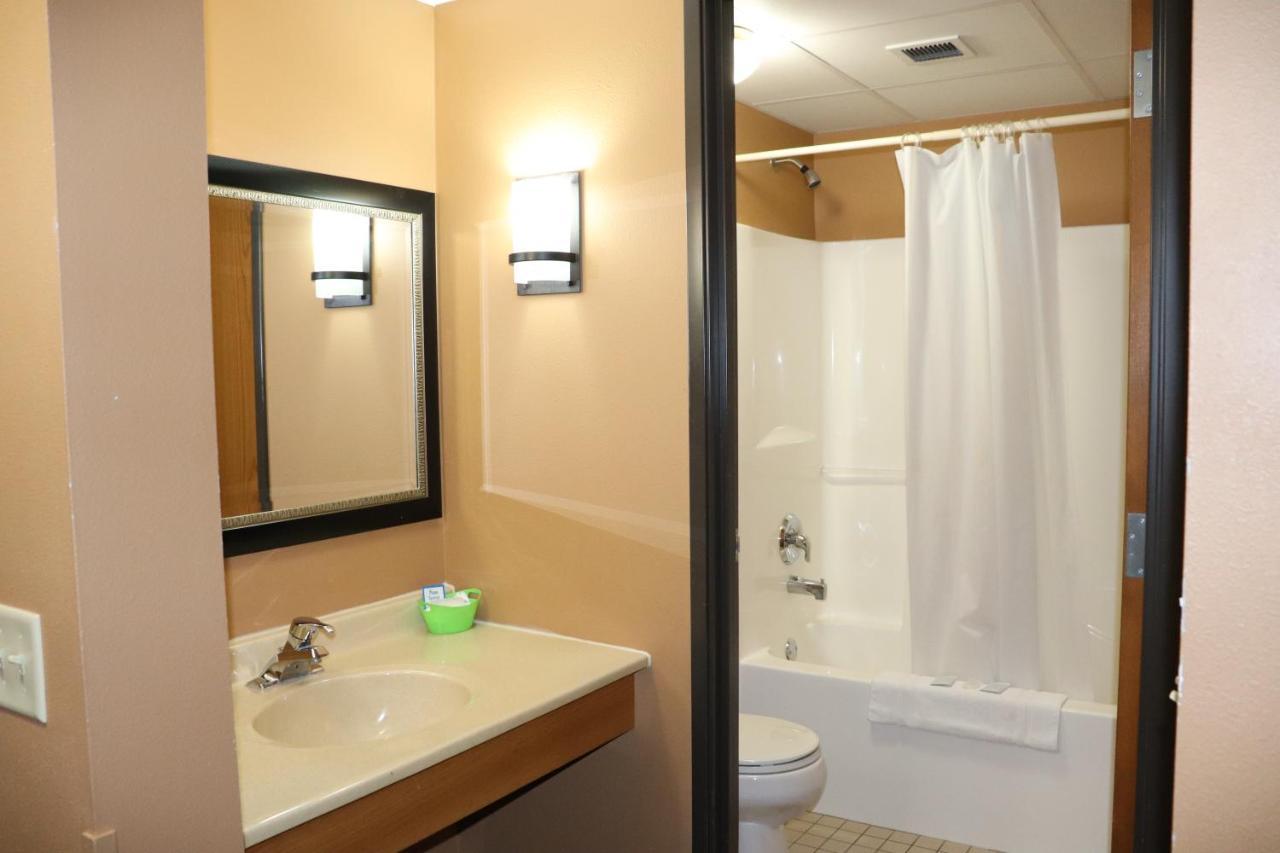 Prairie Inn Holmen La Crosse Area 外观 照片