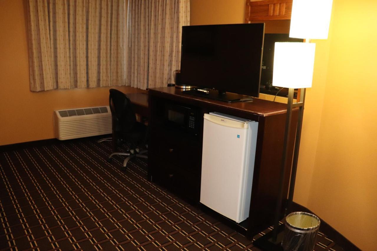 Prairie Inn Holmen La Crosse Area 外观 照片